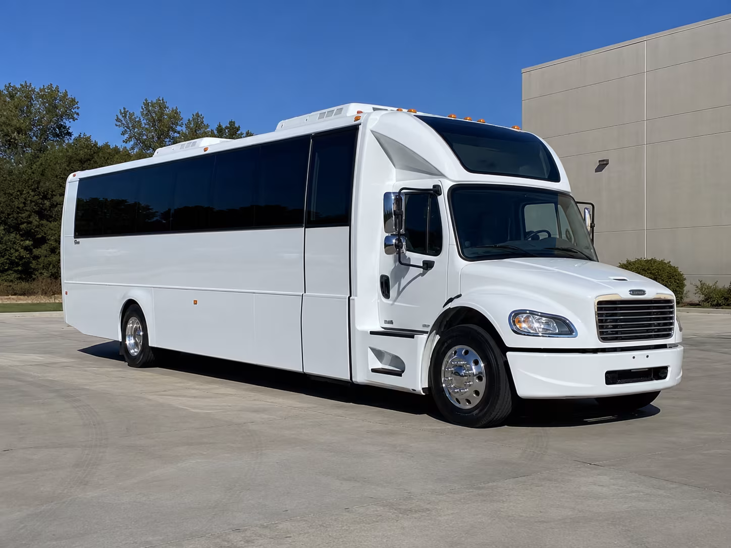 west new york 28 passenger party bus